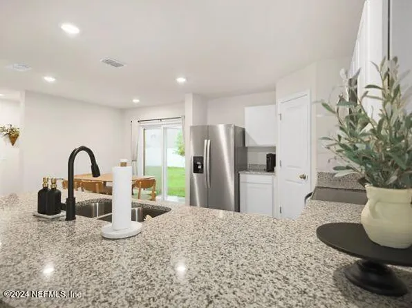 591 HERITAGE CROSSING Drive, Macclenny, FL 32063