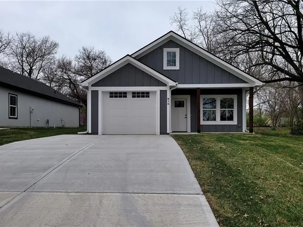 910 S Pope Ave, Independence, MO 64050