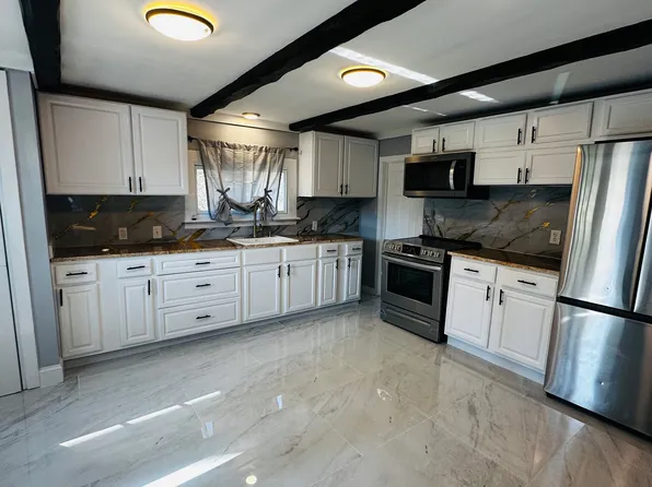 (undisclosed Address), Norwich, CT 06360