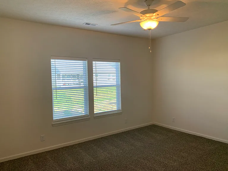 Avalon Bluffs — Photo 26