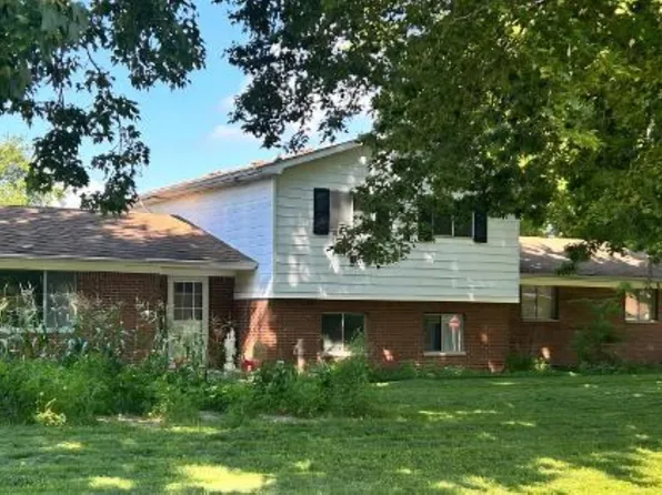 2221 W South St, Mexico, IN 46958