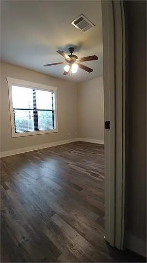1009 Fairview Ave — Photo 7