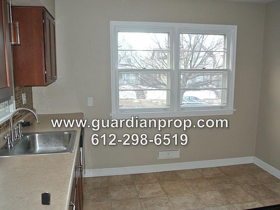 4th image of 1789 Blair Ave