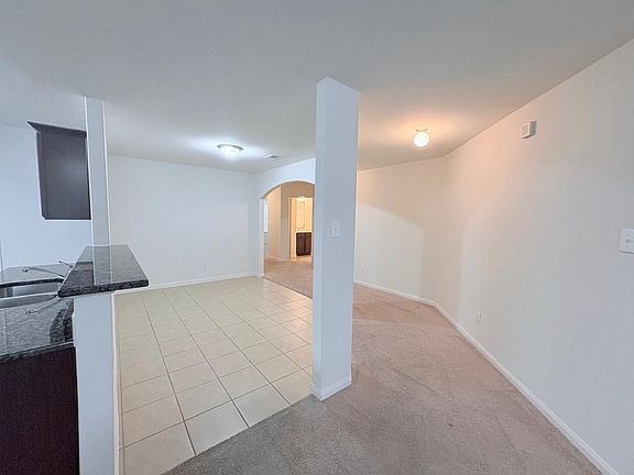 3rd image of 9406 Gold Mountain Dr