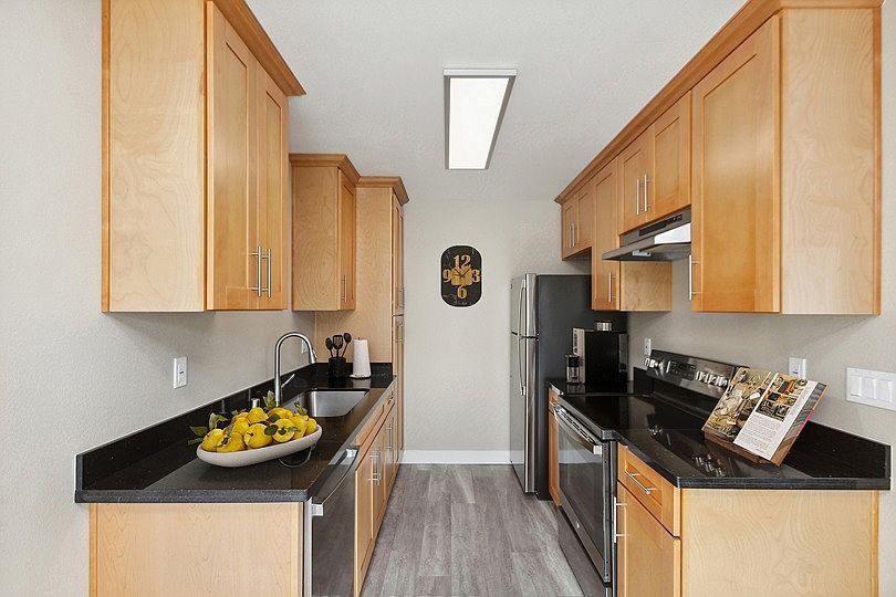 1st image of 498 Boynton Ave #1-13