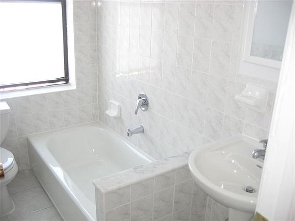 3rd image of 1575 Thieriot Ave #K