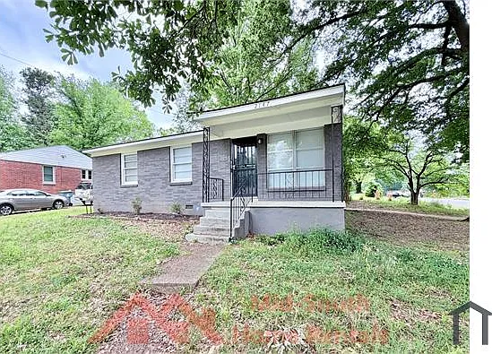 2147 Pamela Dr — Photo 2