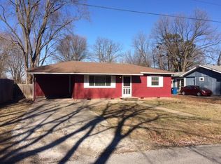 1009 SE 4th St, Rogers, AR 72712