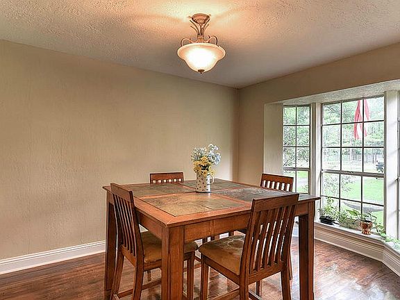 4th image of 8906 Seber Dr