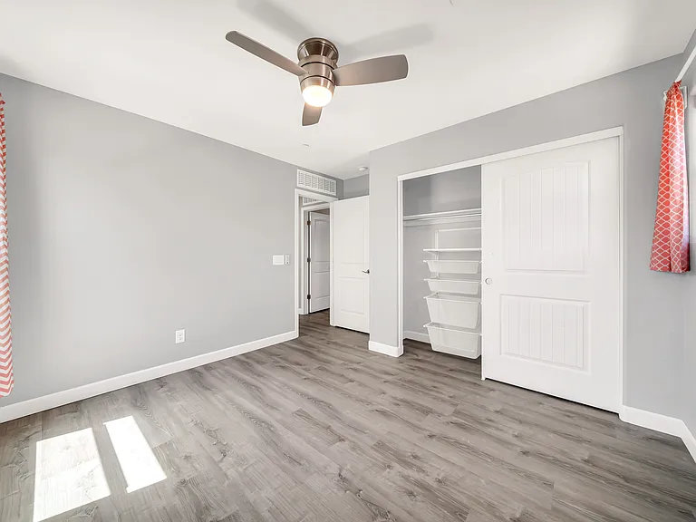 Upstairs bedroom 1