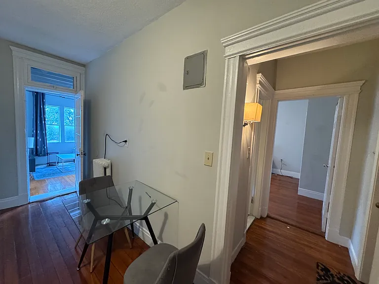 1905 Beacon St #1R — Photo 8