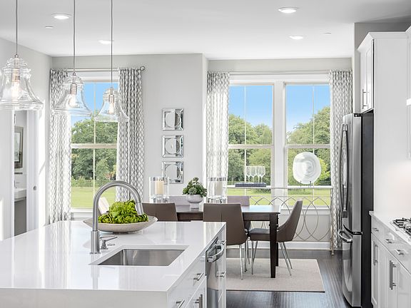 Van Dorn 2-Car Garage