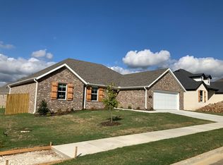 2824 S Cobalt Ave, Fayetteville, AR 72701