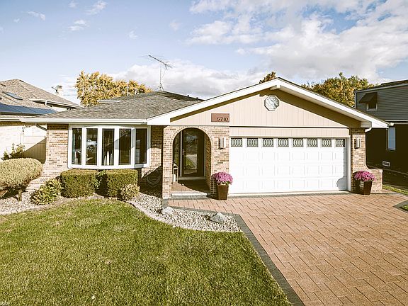 2nd image of 5710 W 89th Pl