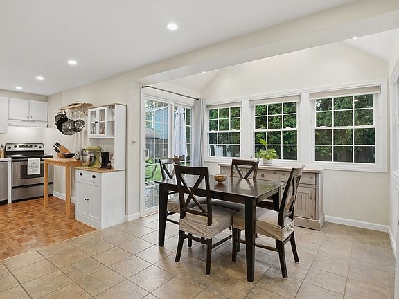 5th image of 67 Crescent St
