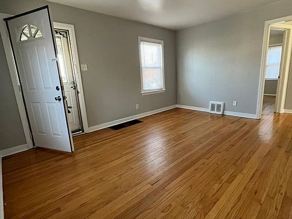 3rd image of 6832 Huron Ave