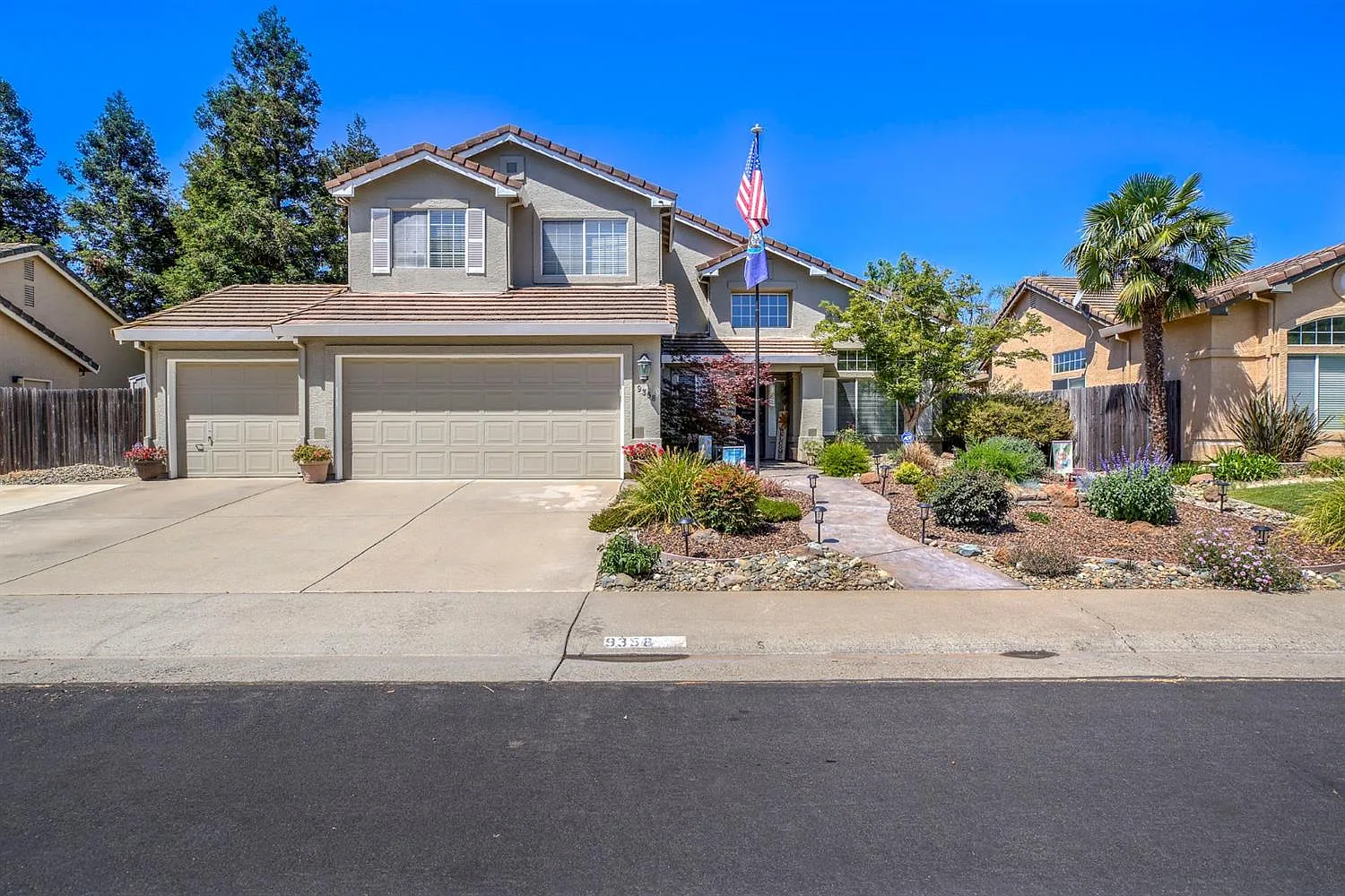 9358 Ringe Cir photo 1