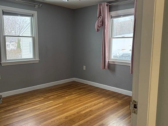 5th image of 22 Falcon St