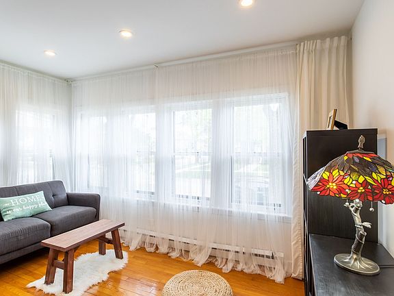 4th image of 4156 N Oriole Ave