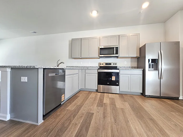 1410 Sugarplum Ln #1 — Photo 6