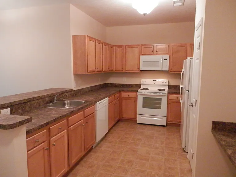 Aquamarine Apartments — Photo 62