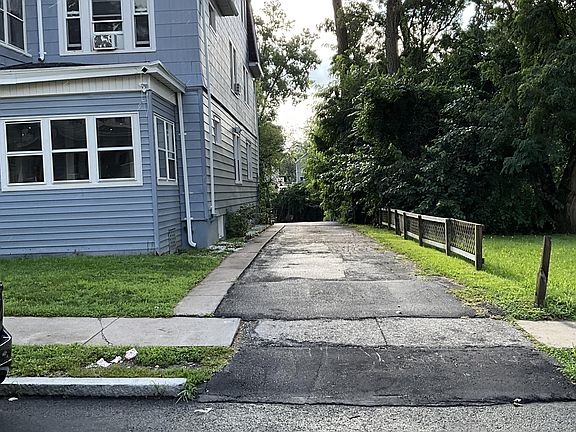 5th image of 292 Enfield St #3