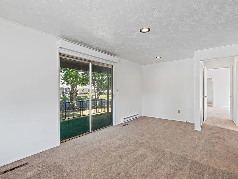 5504 N Post St — Photo 16