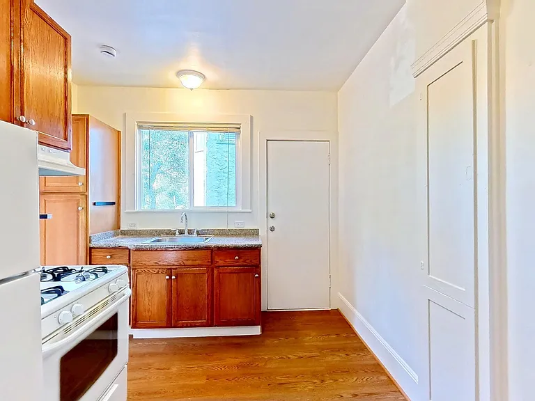 2924 Florence St #C — Photo 10