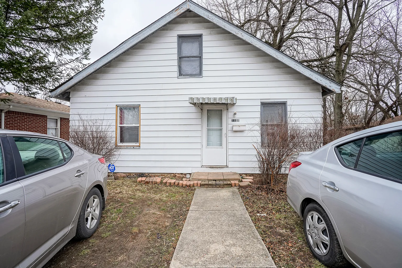 1127 N Alton Ave photo 1