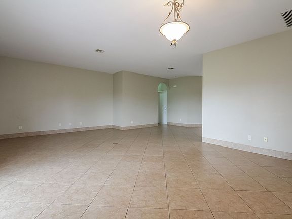 3rd image of 1143 NW 1st Ave