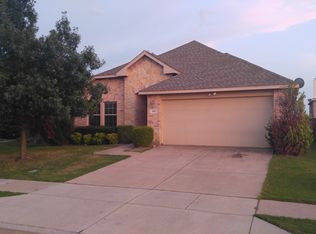 494 Eisenhower Ln, Lavon, TX 75166