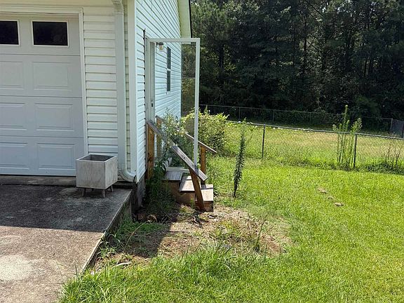 2nd image of 215 Tidwell Dr