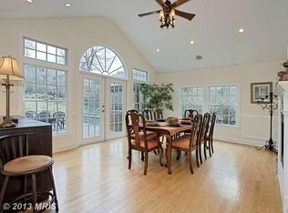8600 Braeburn Dr, Annandale, VA 22003