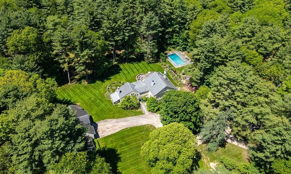 1st image of 4 Claybrook Rd