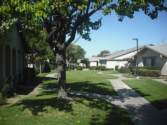2nd image of 1341B Casa San Carlos Ln