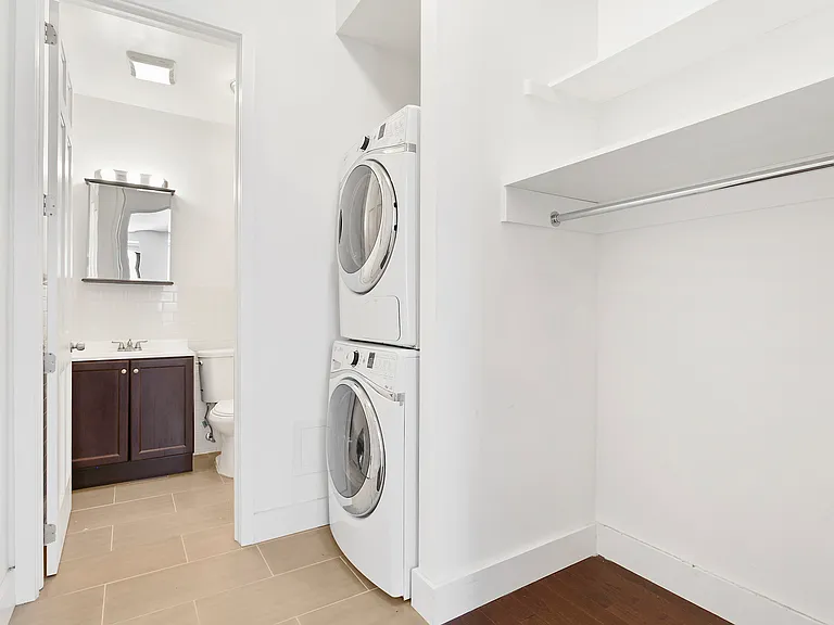 117 W 15th St #2B — Photo 2