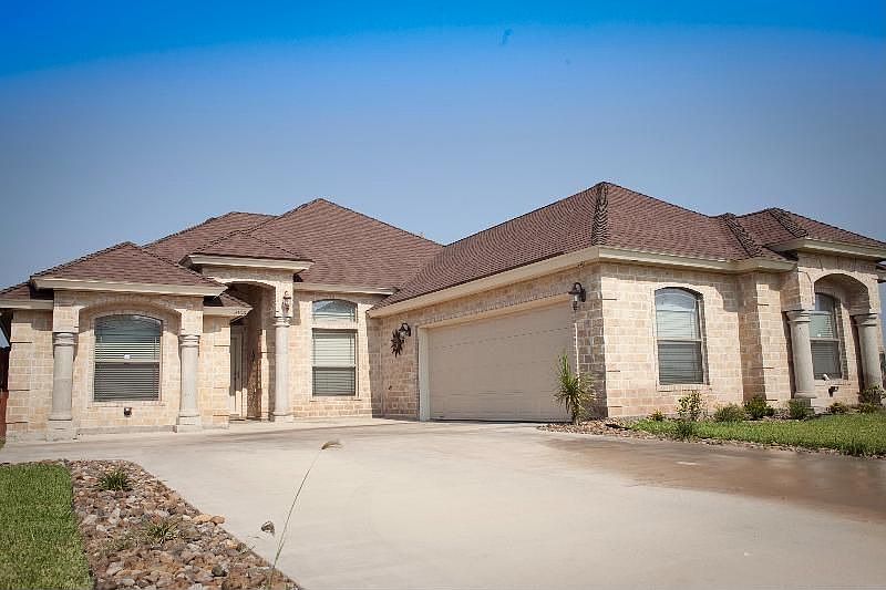 1st image of 2106 Stonehaven Dr