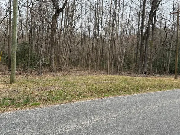 21-22 Cod Creek Dr, Heathsville, VA 22473