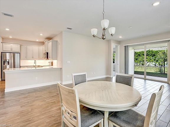 4th image of 999 Enbrook LOOP