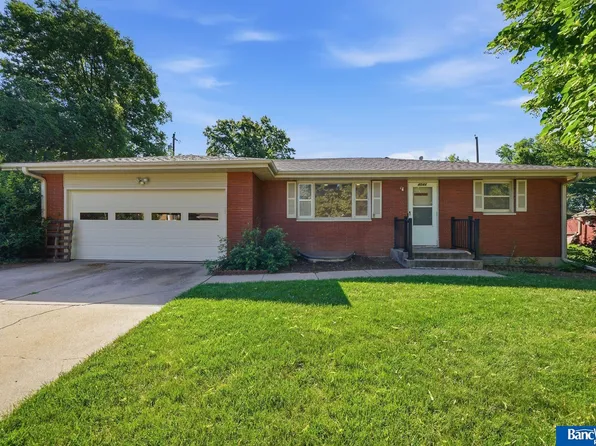 4044 S 37th St, Lincoln, NE 68506