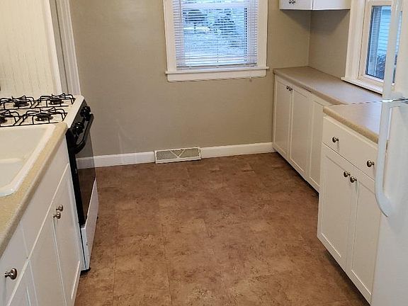 5th image of 931 24th Ave