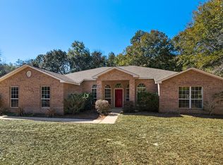 88 Oakplace Rd, Freeport, FL 32439