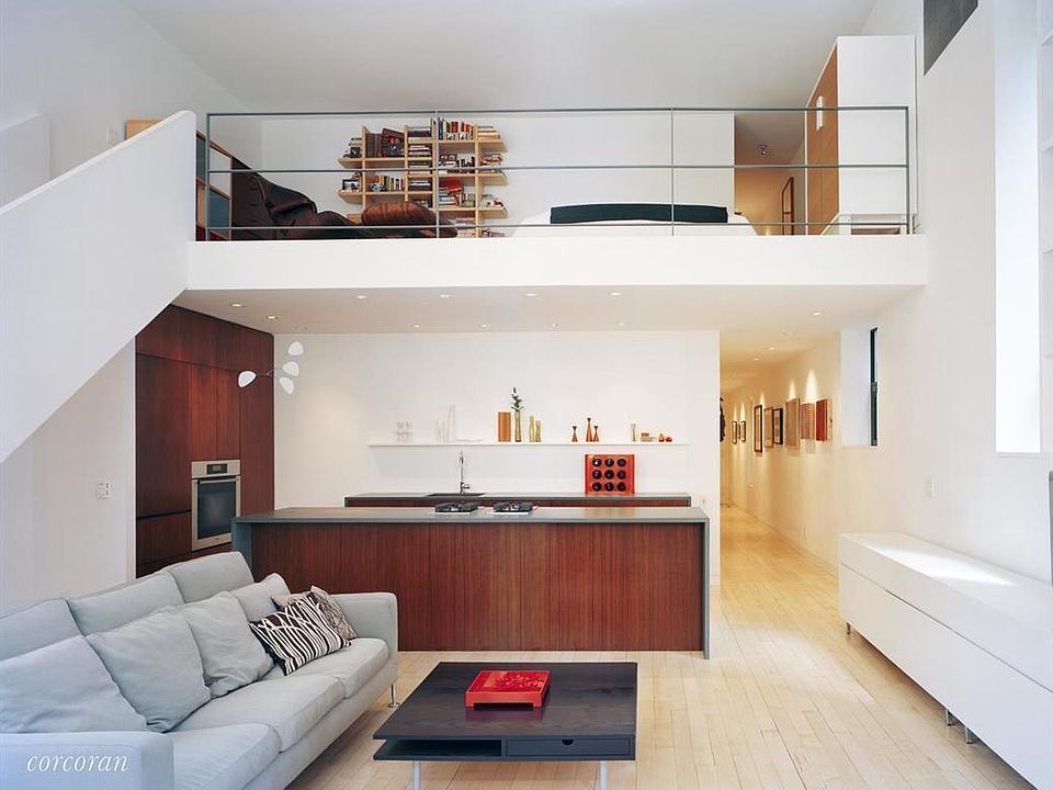 1st image of 242 E 7th St APT 3