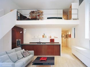 242 E 7th St APT 3, New York, NY 10009