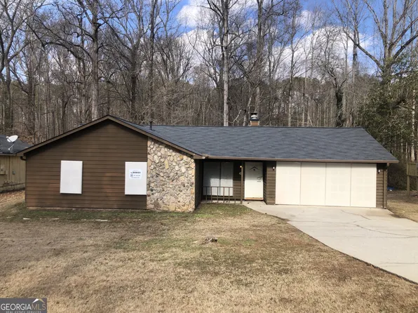 1079 Salisbury Trl, Riverdale, GA 30296