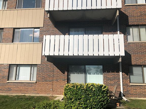 2nd image of 1000 Bayside Dr Unit 213
