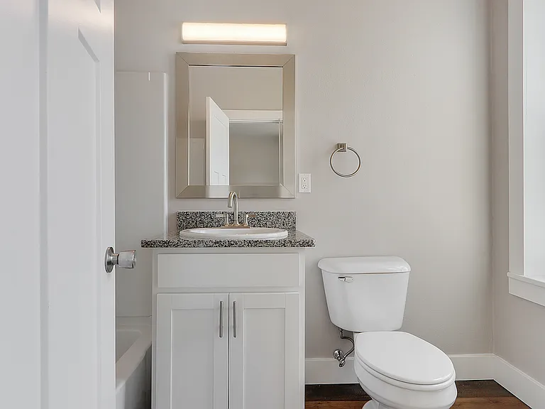 204 Main St #A — Photo 3