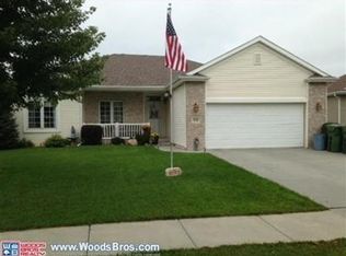 1930 Gunnison Dr, Lincoln, NE 68521