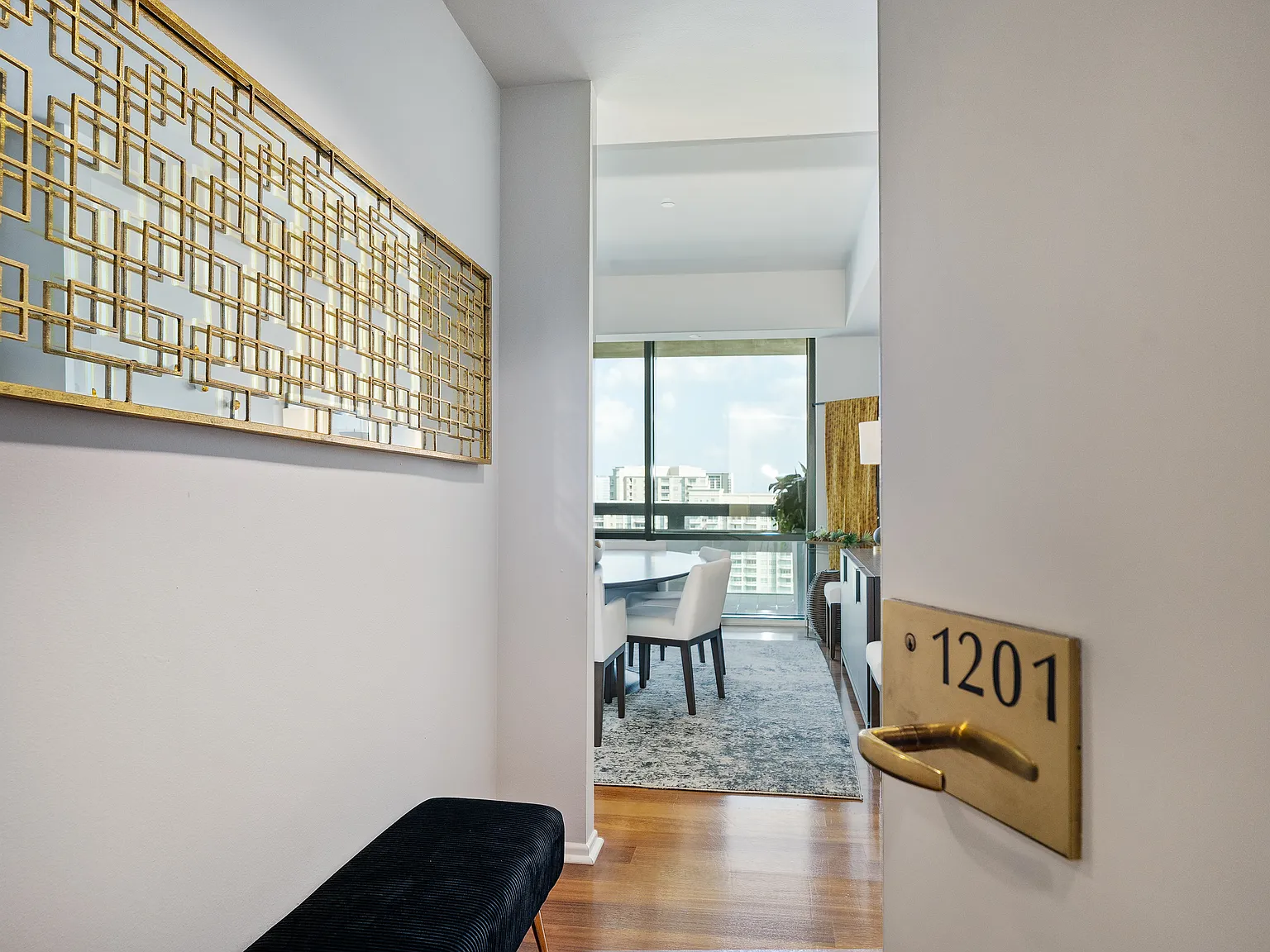 2 bed, 2111 sqft, $5,900 — Photo 3