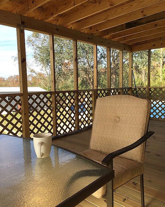 2nd image of 404 Bobby Ray Rd